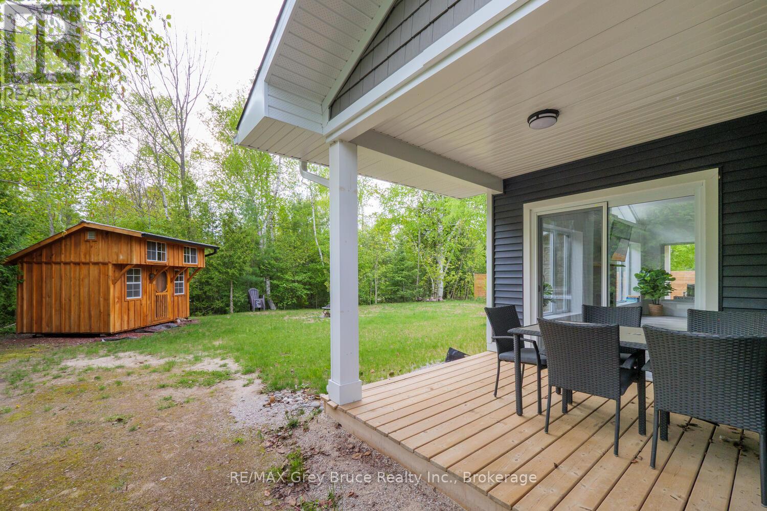 32 Southampton Parkway, South Bruce Peninsula, Ontario  N0H 2G0 - Photo 36 - X12673738