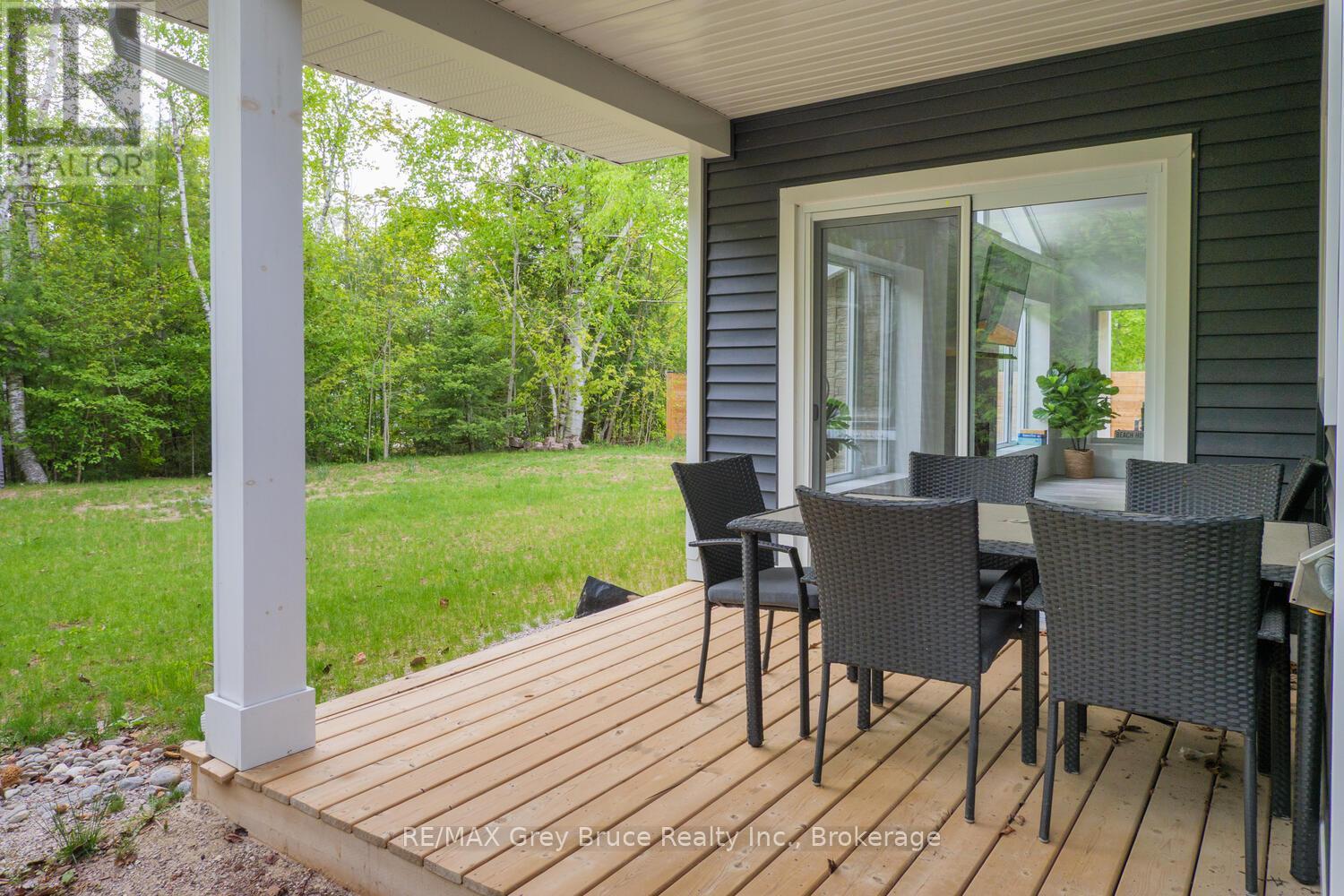 32 Southampton Parkway, South Bruce Peninsula, Ontario  N0H 2G0 - Photo 37 - X12673738