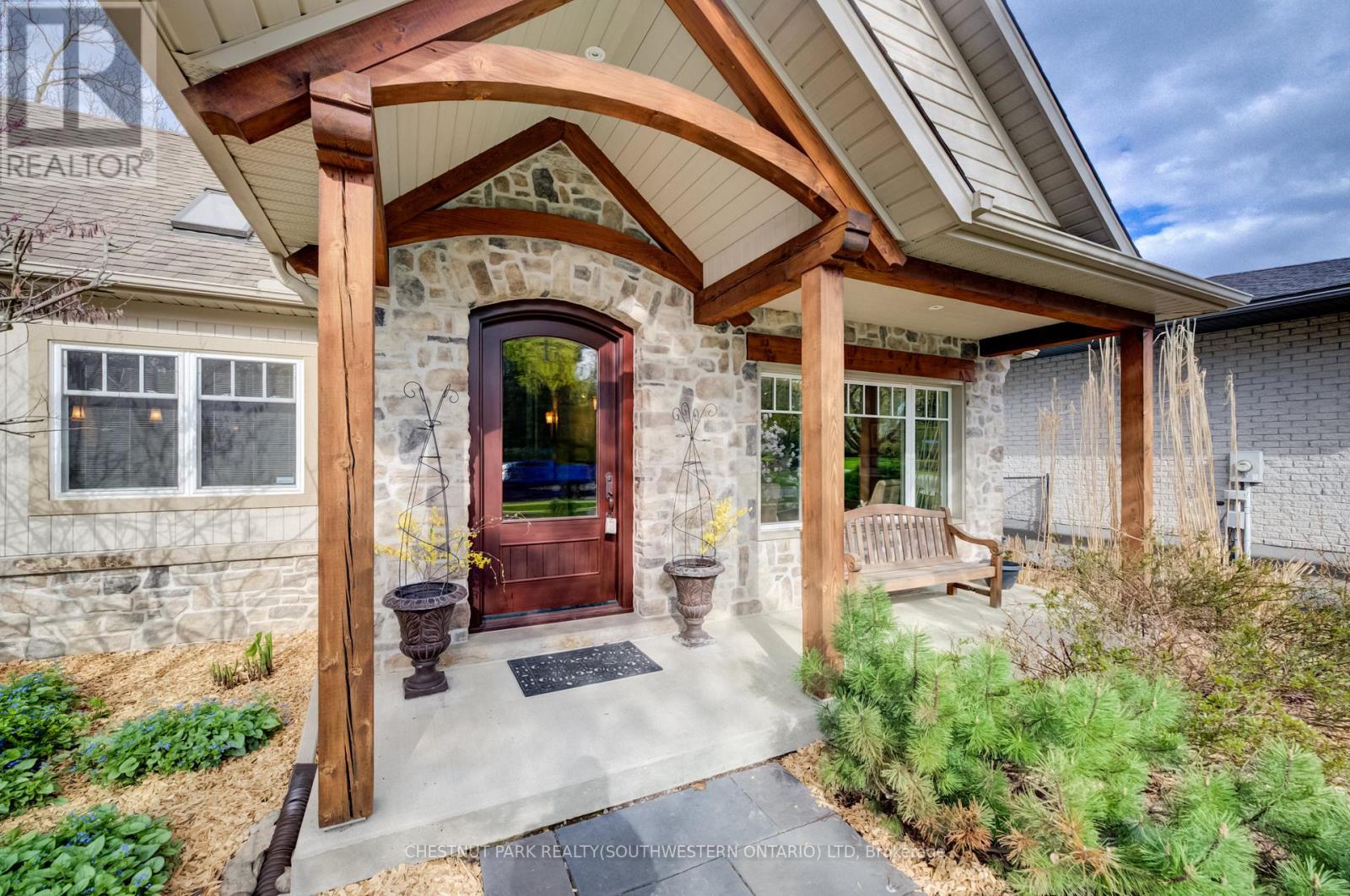 140 Aberdeen Road, Waterloo, Ontario  N2M 2Y7 - Photo 4 - X13085090