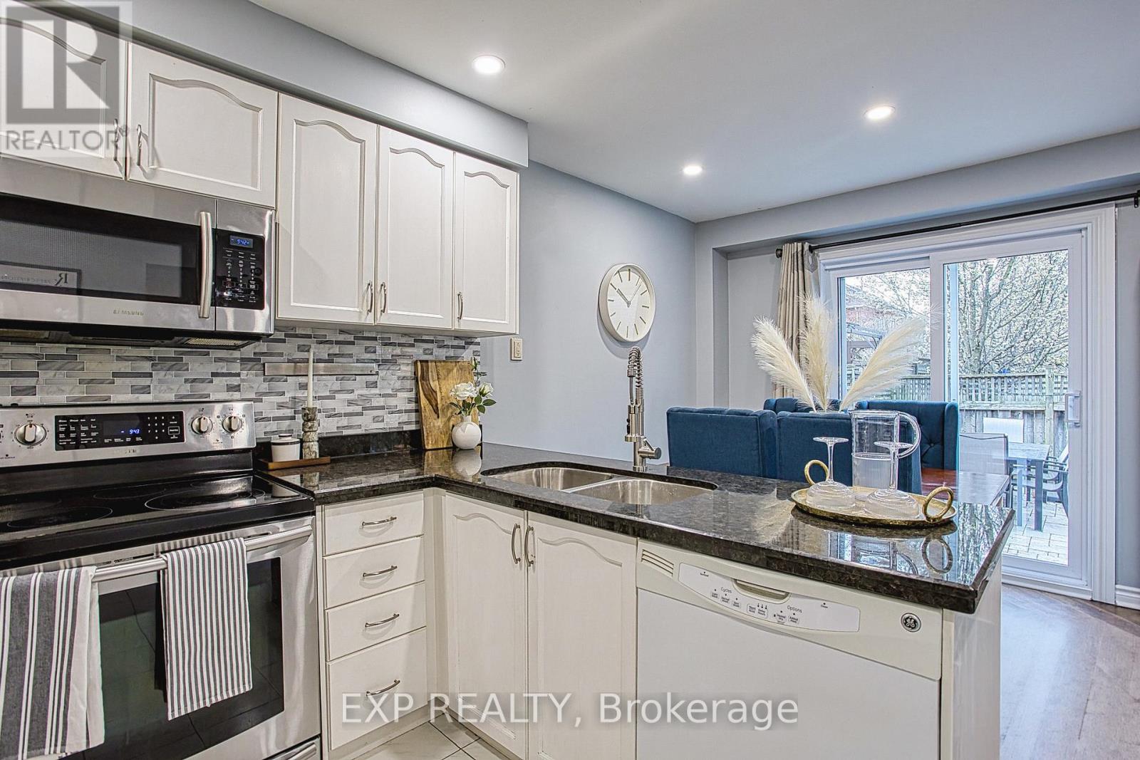 112 Laurendale Avenue, Hamilton, Ontario  L0R 2H3 - Photo 11 - X13085136