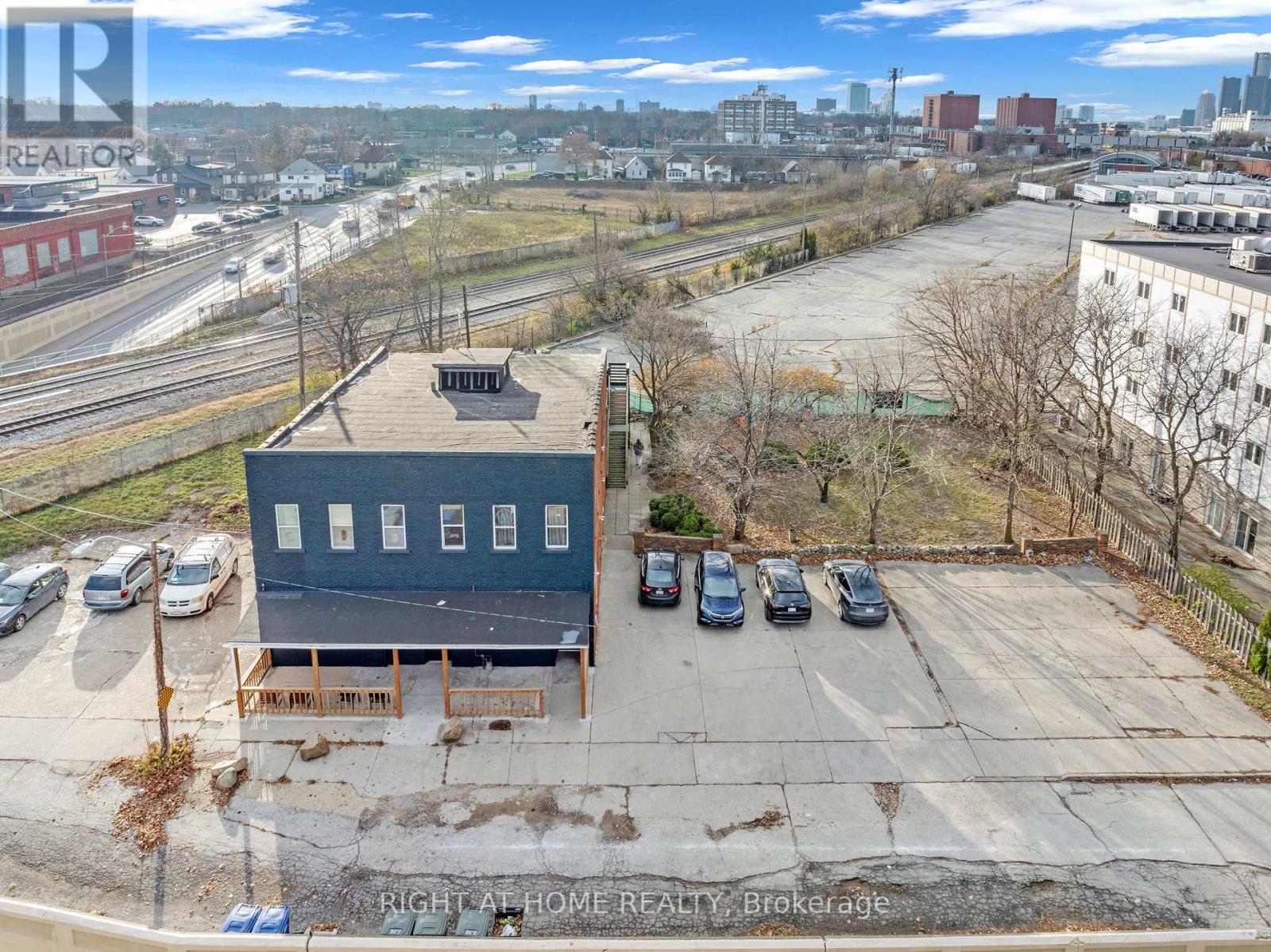 2 - 279 Drouillard Road, Windsor, Ontario  N8Y 2P4 - Photo 2 - X13085140