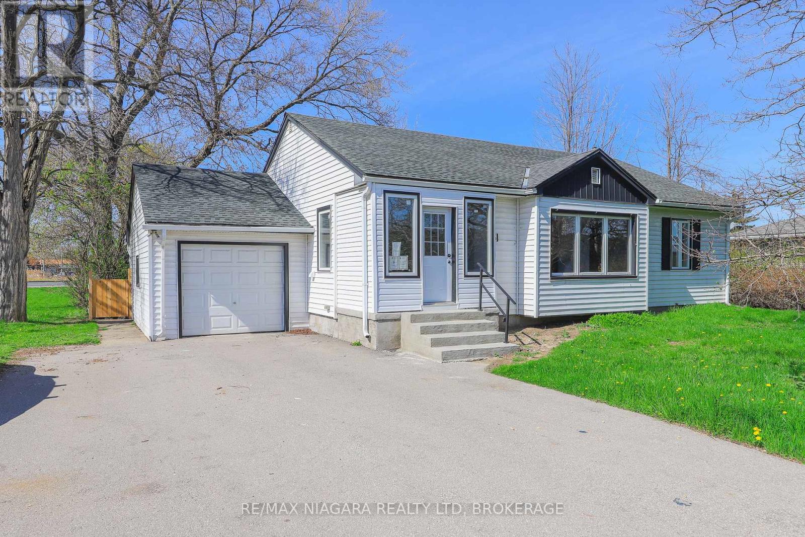 5 Meadowvale Drive, St. Catharines, Ontario  L2N 3Z6 - Photo 3 - X13085200