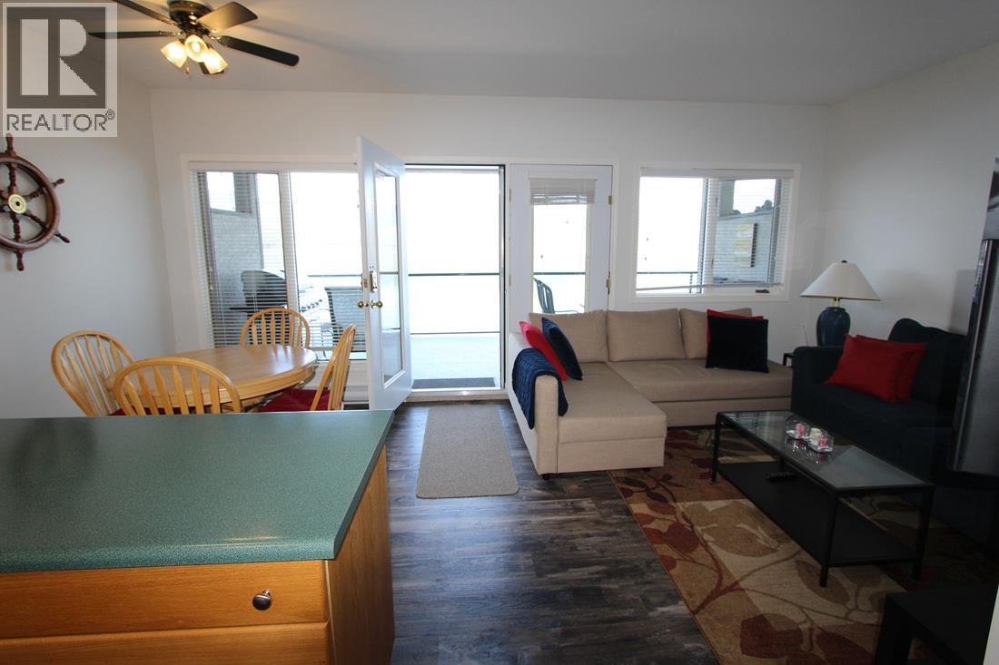 3935 Eagle Bay Road Unit# 7B, Eagle Bay, British Columbia