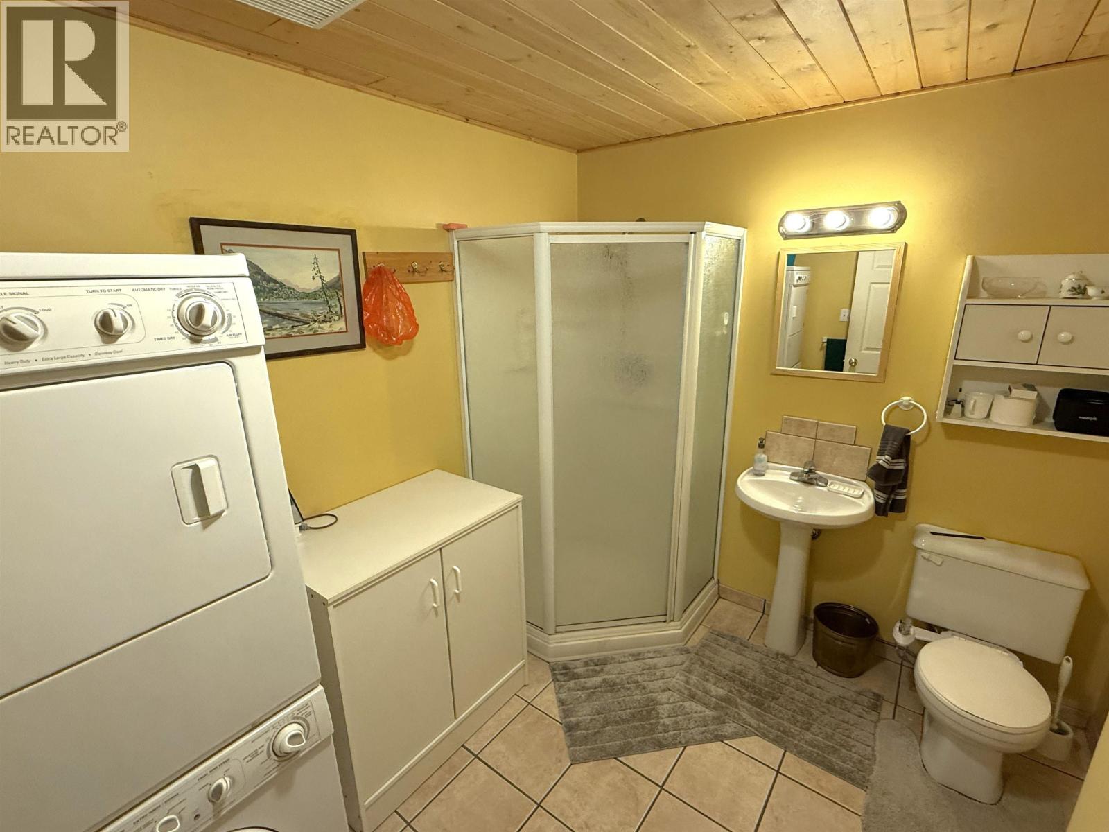 6513 Monette Road, 100 Mile House, British Columbia  V0K 1K0 - Photo 39 - R3118646