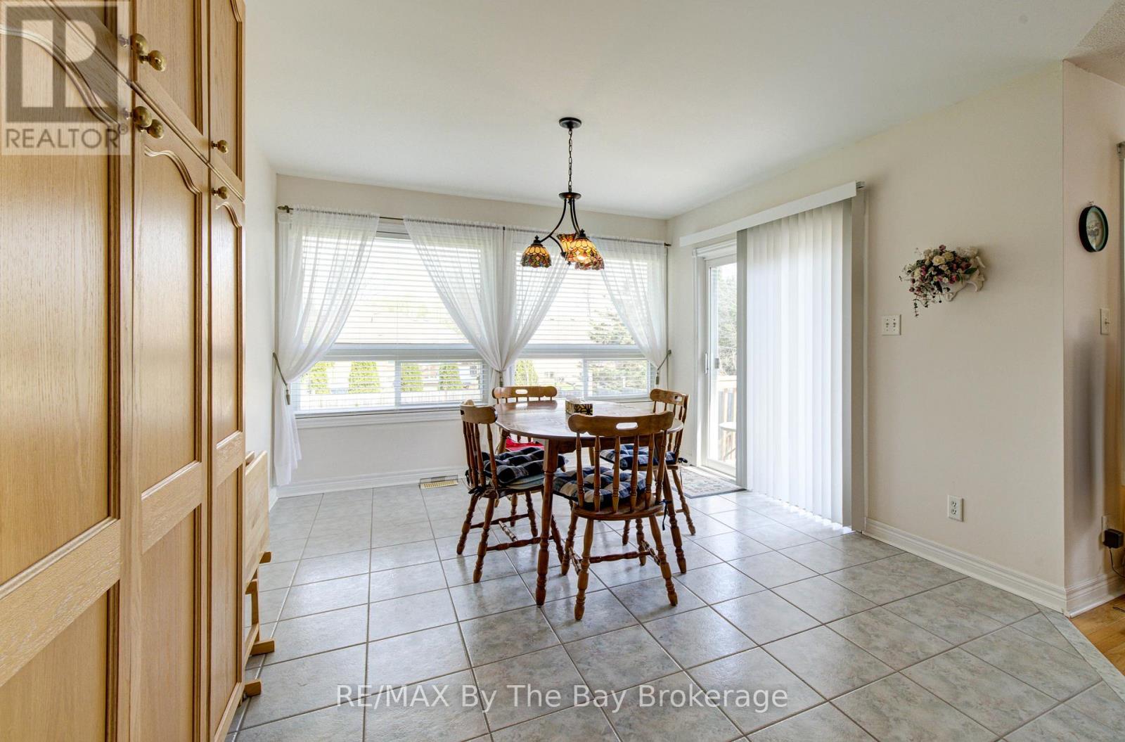 420 Ramblewood Drive, Wasaga Beach, Ontario  L9Z 1P3 - Photo 15 - S13085280