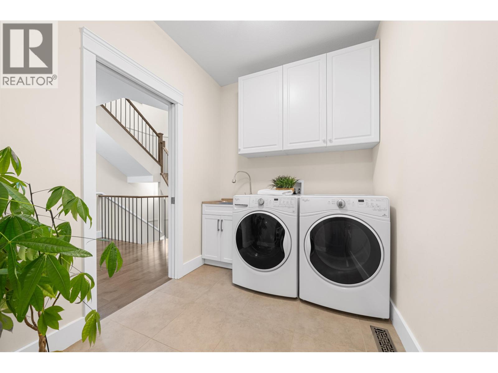 1818 Camelback Court, Coquitlam, British Columbia  V3E 3K4 - Photo 13 - R3119486