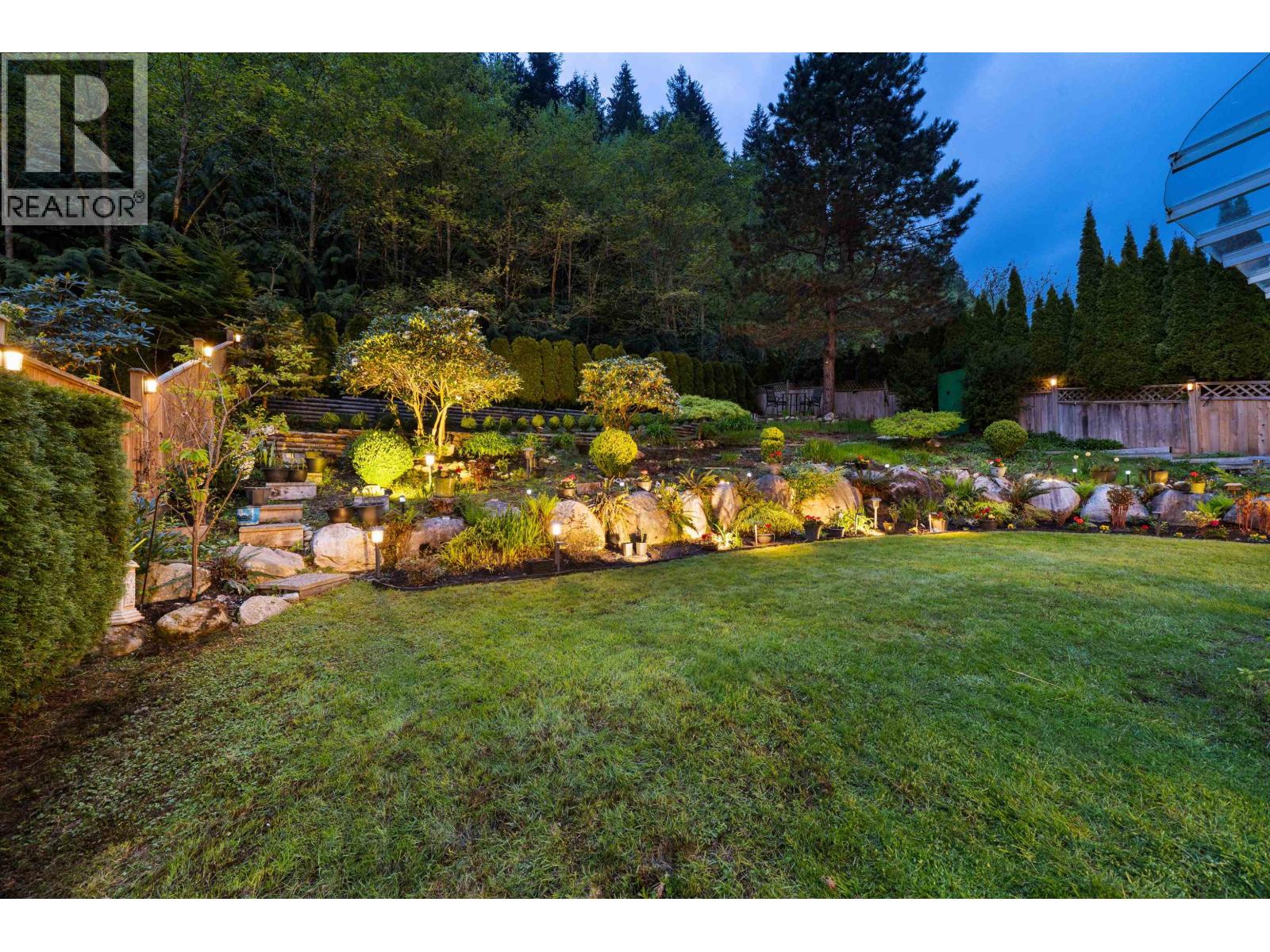 1818 Camelback Court, Coquitlam, British Columbia  V3E 3K4 - Photo 31 - R3119486