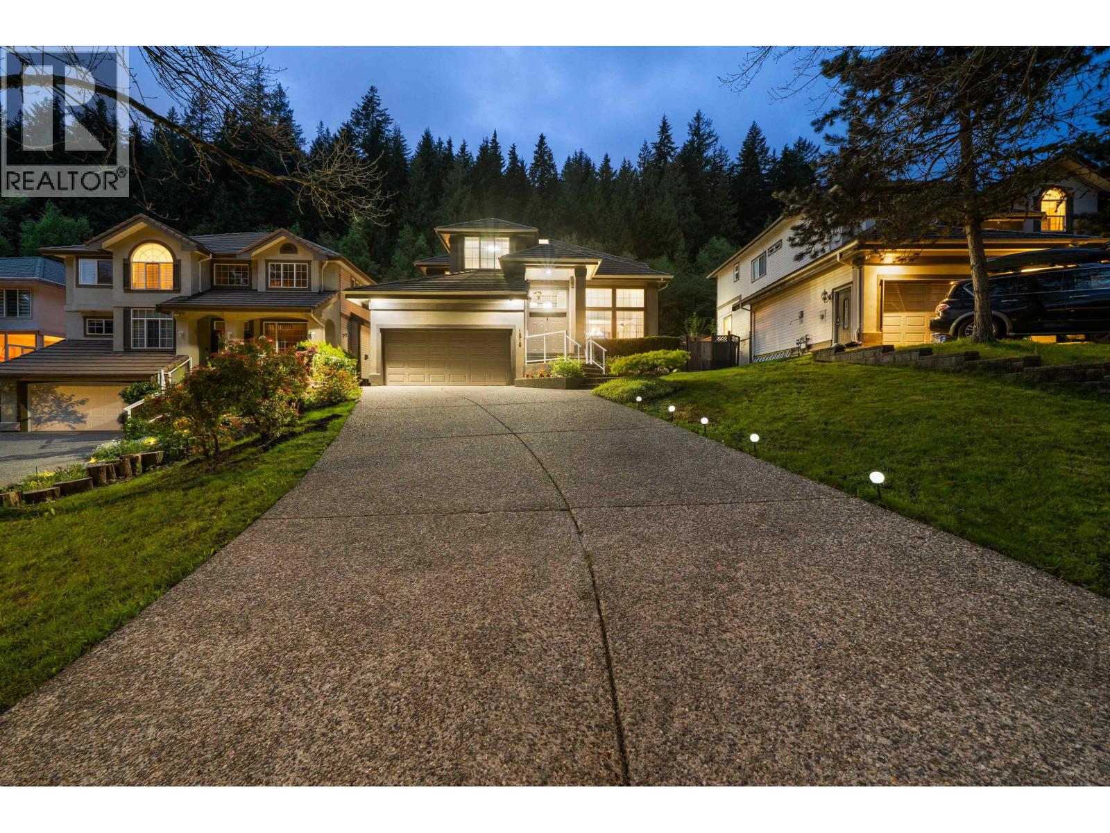 1818 Camelback Court, Coquitlam, British Columbia  V3E 3K4 - Photo 32 - R3119486