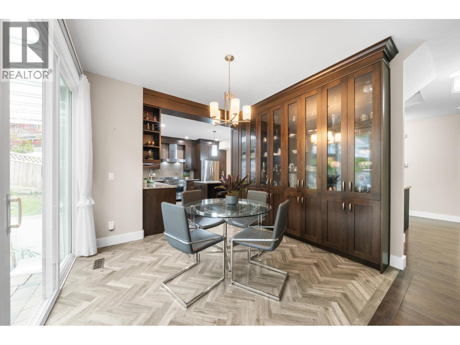 1818 Camelback Court, Coquitlam, British Columbia  V3E 3K4 - Photo 8 - R3119486