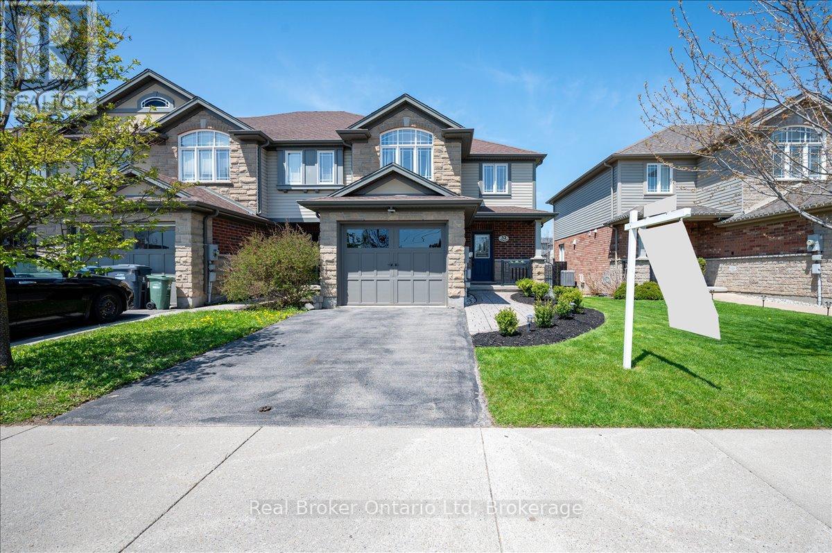 32 Laughland Lane, Guelph, Ontario  N1L 0C9 - Photo 2 - X13085268