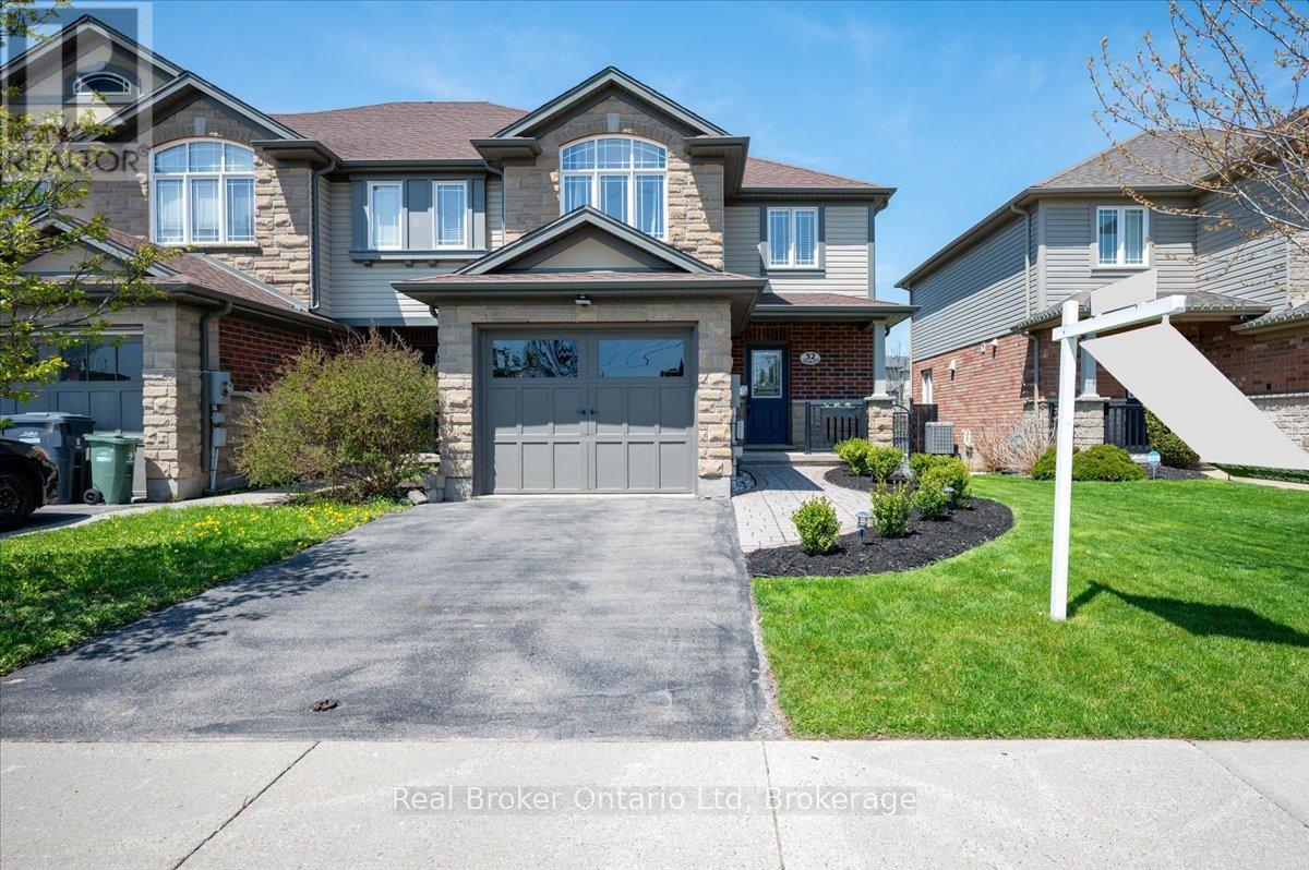 32 Laughland Lane, Guelph, Ontario  N1L 0C9 - Photo 3 - X13085268