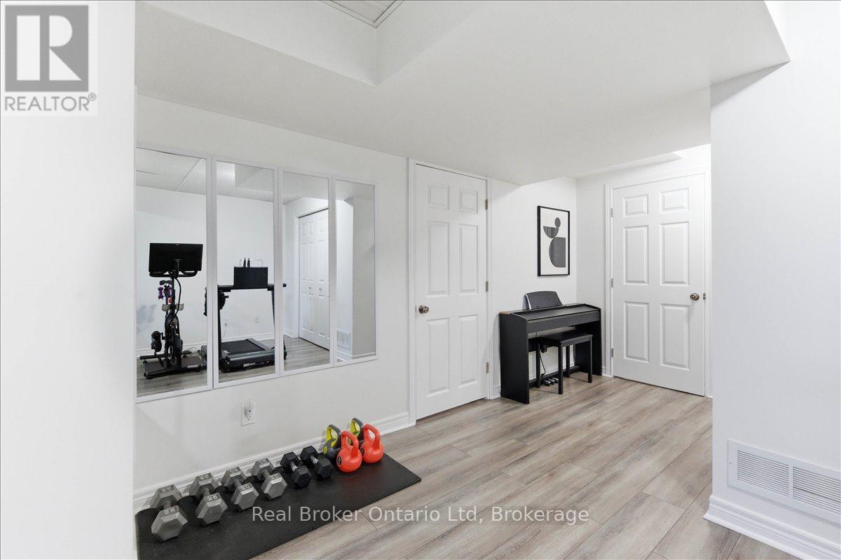 32 Laughland Lane, Guelph, Ontario  N1L 0C9 - Photo 30 - X13085268