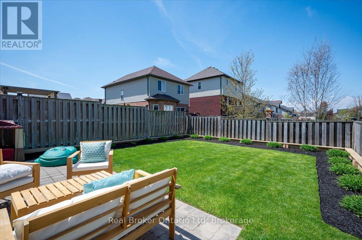 32 Laughland Lane, Guelph, Ontario  N1L 0C9 - Photo 35 - X13085268