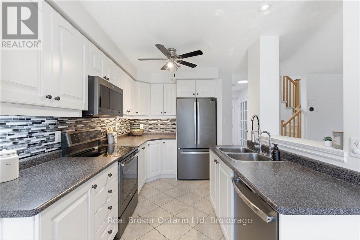 32 Laughland Lane, Guelph, Ontario  N1L 0C9 - Photo 8 - X13085268