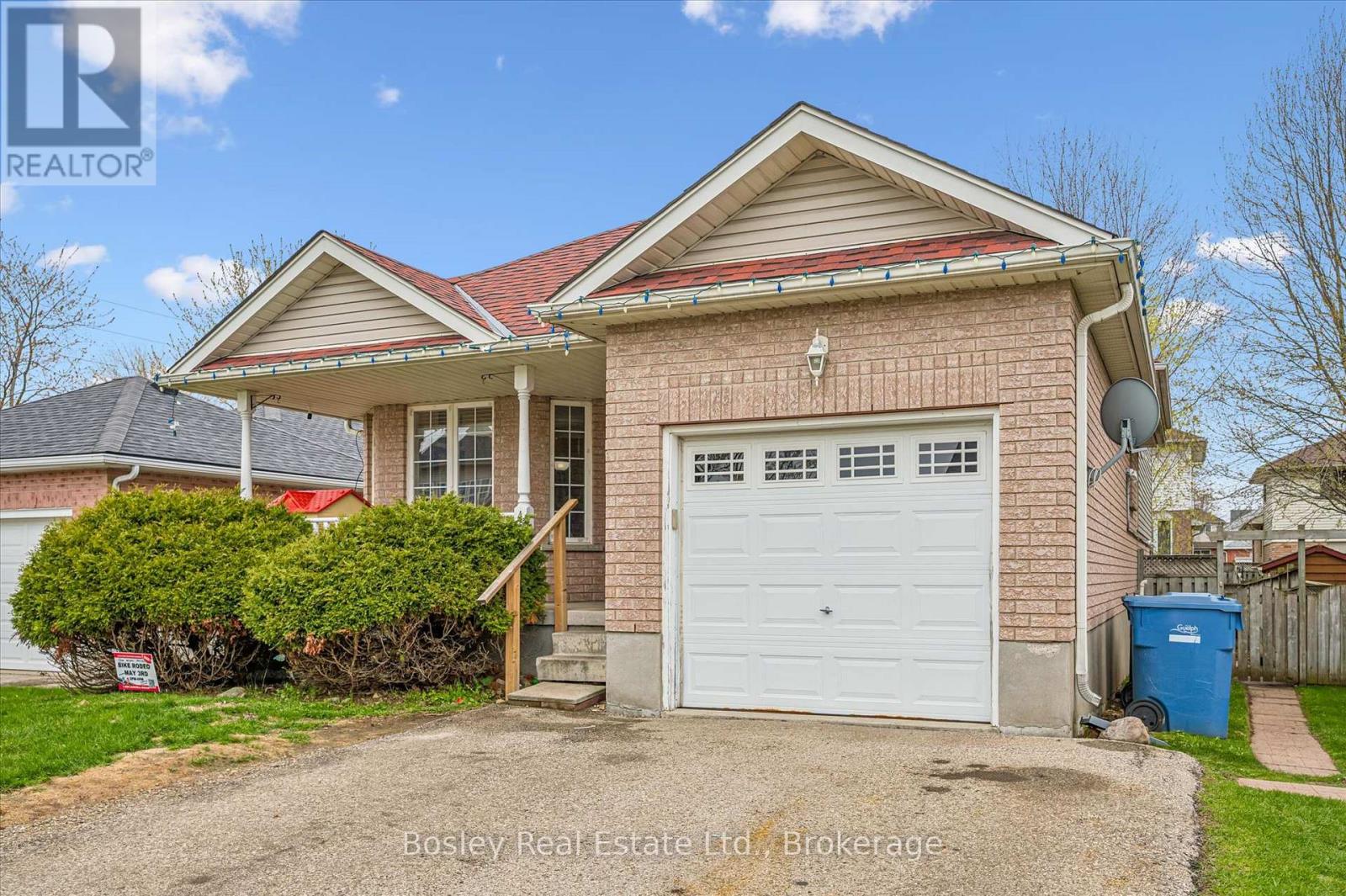 4 HAYWARD CRESCENT, Guelph, Ontario
