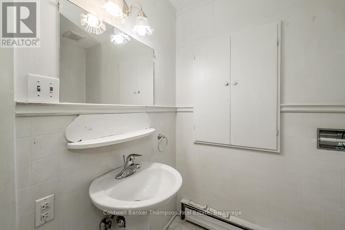 Unit B - 145 Front Street, Bracebridge, Ontario  P1L 1J7 - Photo 16 - X13085340