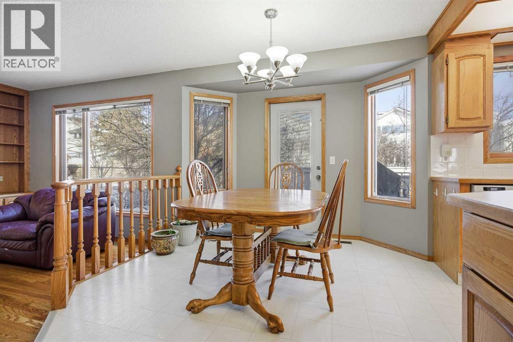 146 Hawkdale Circle NW, Calgary, Alberta  T3G 2W9 - Photo 17 - A2292709
