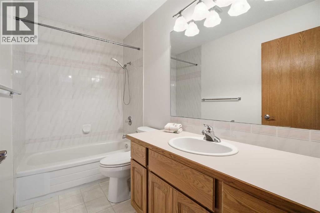 146 Hawkdale Circle NW, Calgary, Alberta  T3G 2W9 - Photo 32 - A2292709