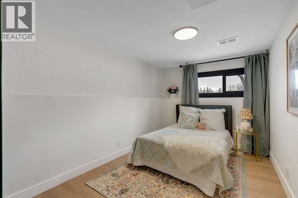 2416 Palliser Drive SW, Calgary, Alberta  T2V 3S7 - Photo 30 - A2292807