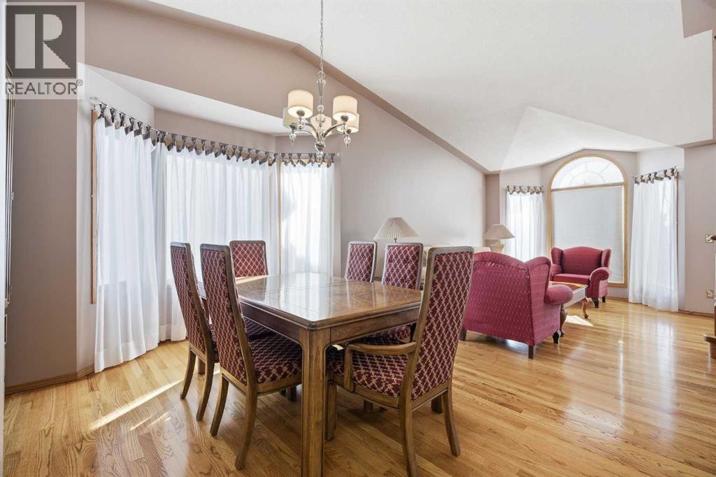 146 Hawkdale Circle NW, Calgary, Alberta  T3G 2W9 - Photo 11 - A2292709