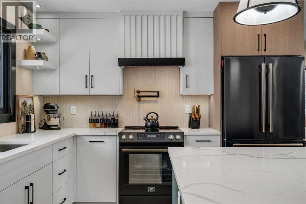 2416 Palliser Drive SW, Calgary, Alberta  T2V 3S7 - Photo 8 - A2292807