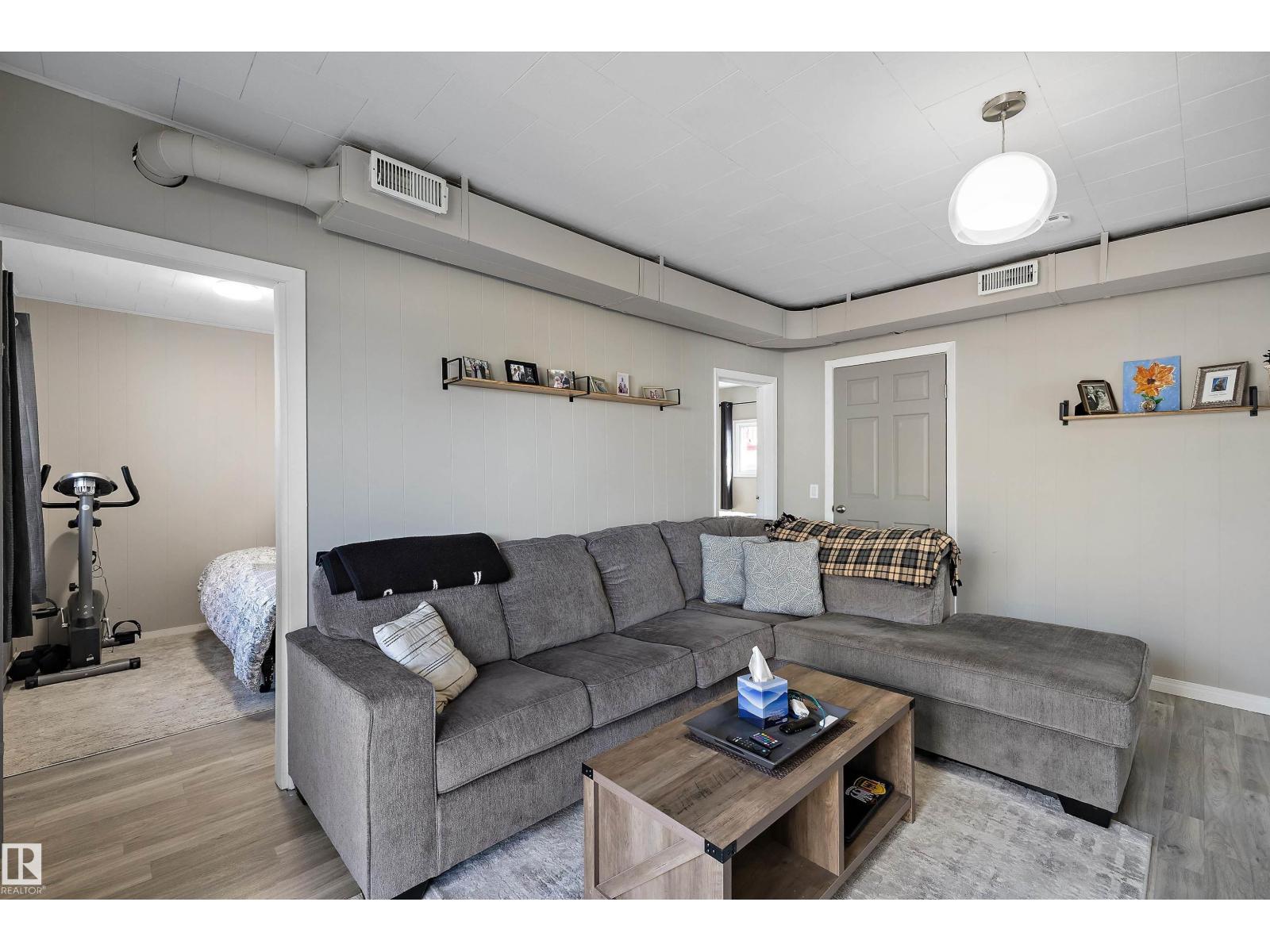 4908 49 Av, Onoway, Alberta  T0E 1V0 - Photo 7 - E4485783