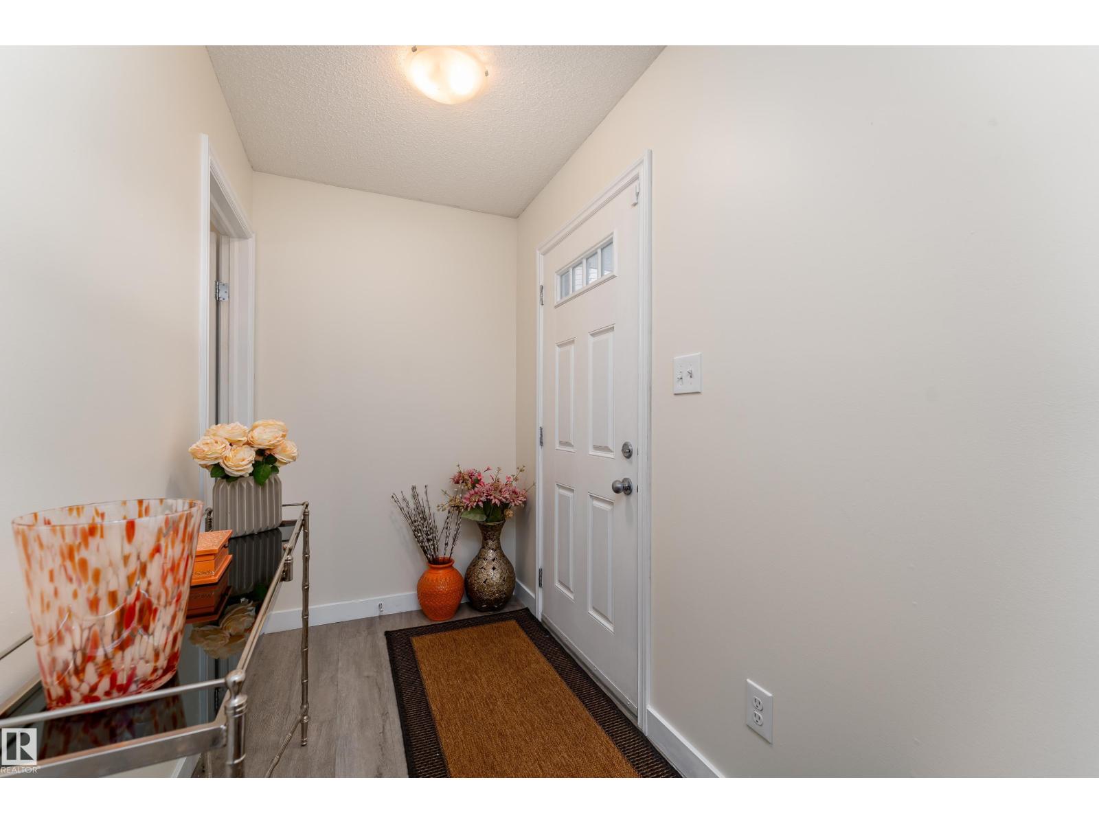 9538 Simpson Co Nw, Edmonton, Alberta  T6R 0T8 - Photo 2 - E4485784