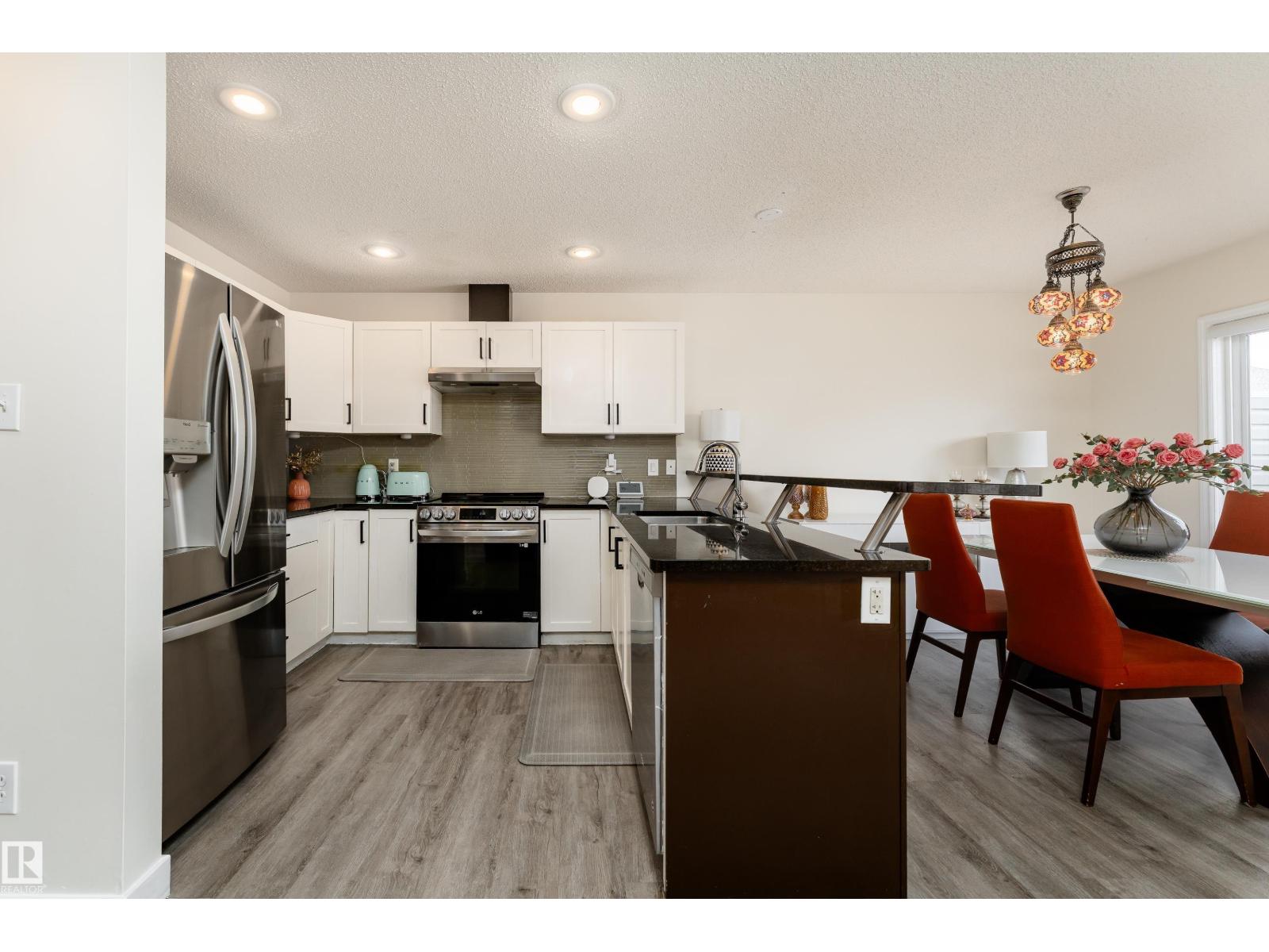 9538 Simpson Co Nw, Edmonton, Alberta  T6R 0T8 - Photo 5 - E4485784
