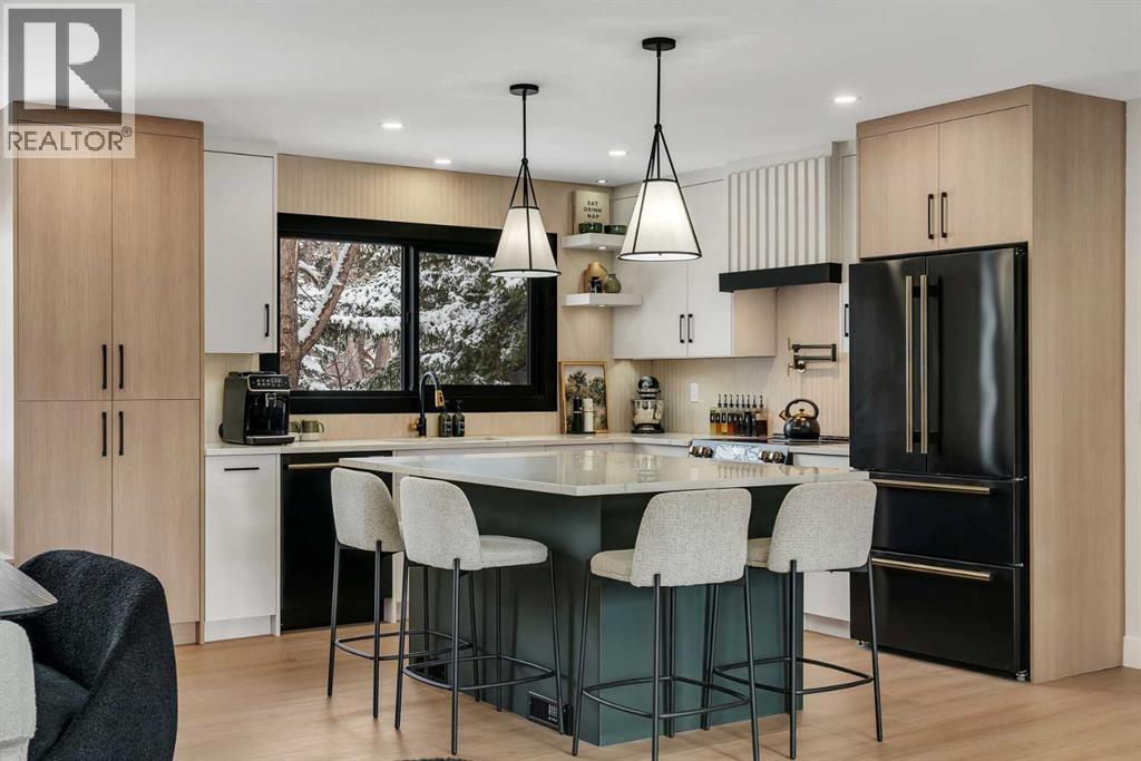 2416 Palliser Drive SW, Calgary, Alberta  T2V 3S7 - Photo 7 - A2292807