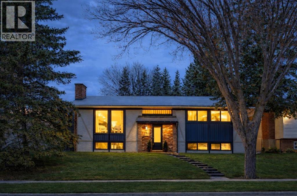 2416 Palliser Drive SW, Calgary, Alberta