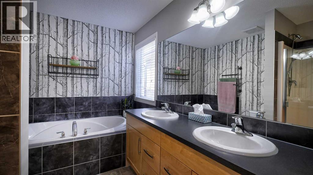 2064 Reunion Boulevard Nw, Airdrie, Alberta  T4B 0J2 - Photo 30 - A2296686