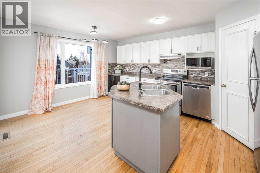 10 Somerset Court SW, Calgary, Alberta  T2Y 3H4 - Photo 9 - A2300388