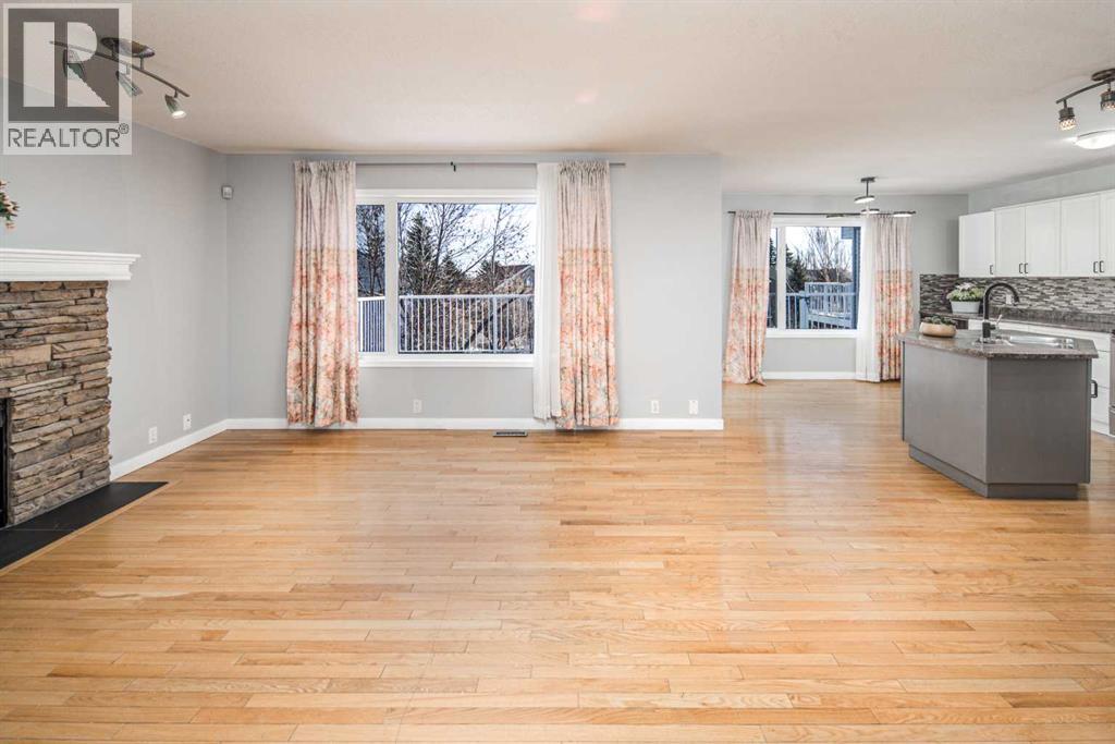 10 Somerset Court SW, Calgary, Alberta  T2Y 3H4 - Photo 6 - A2300388