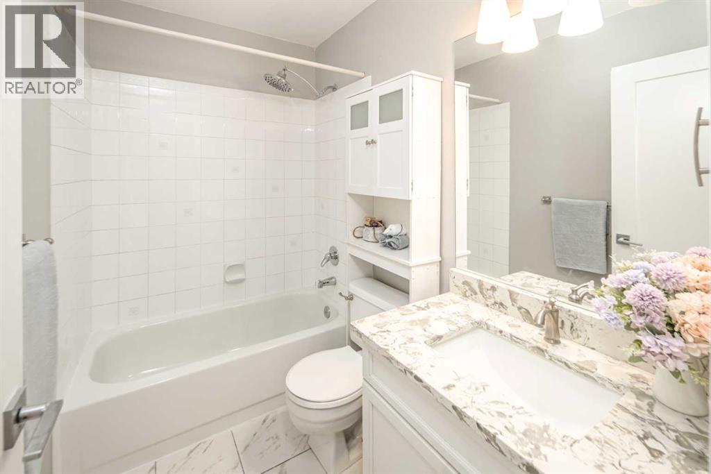 10 Somerset Court SW, Calgary, Alberta  T2Y 3H4 - Photo 29 - A2300388