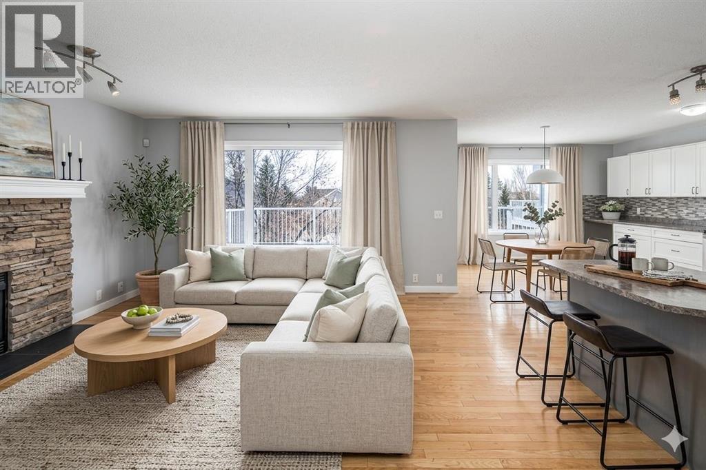 10 Somerset Court SW, Calgary, Alberta  T2Y 3H4 - Photo 3 - A2300388