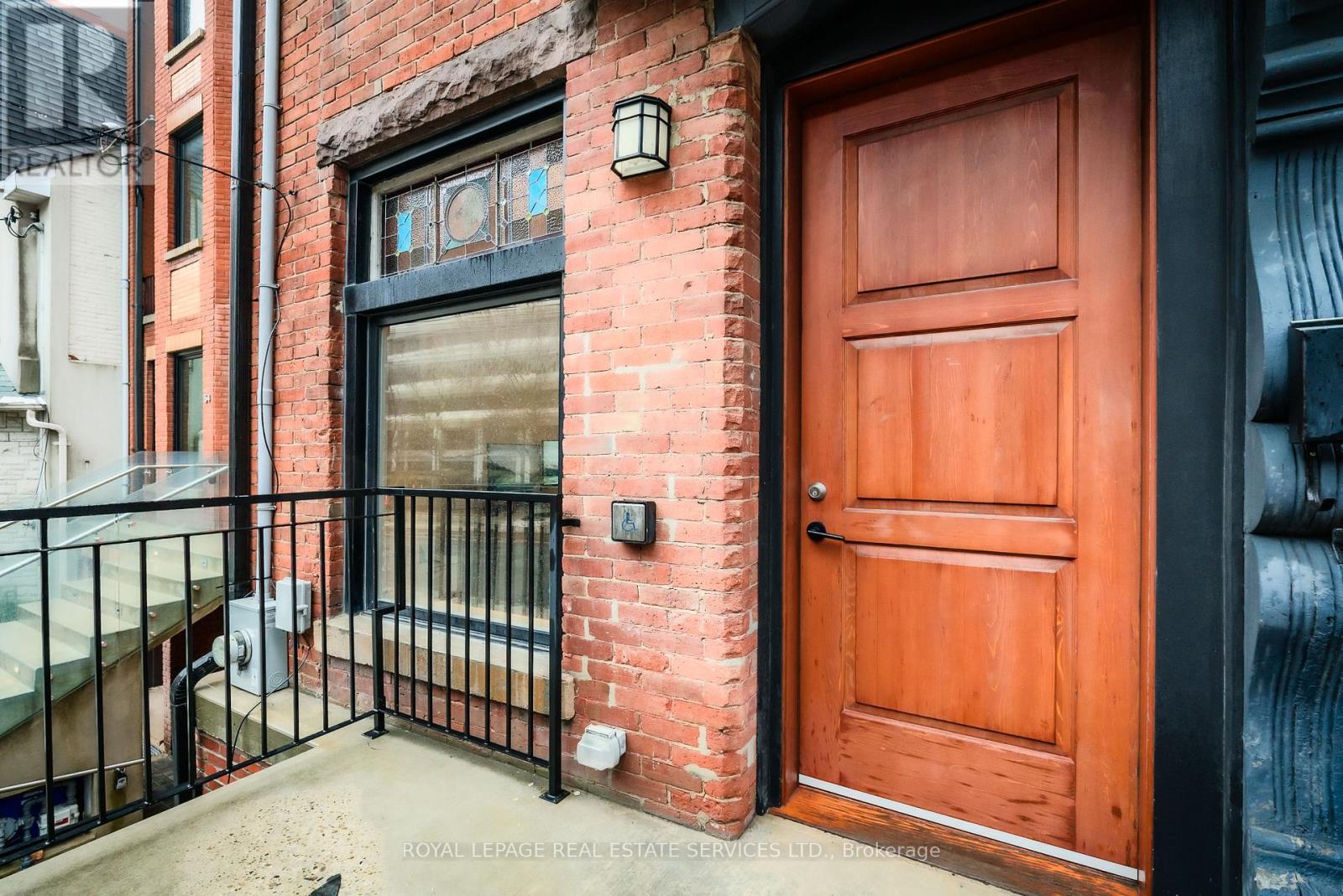 54 1/2 St Patrick Street, Toronto, Ontario  M5T 1V1 - Photo 3 - C12909320