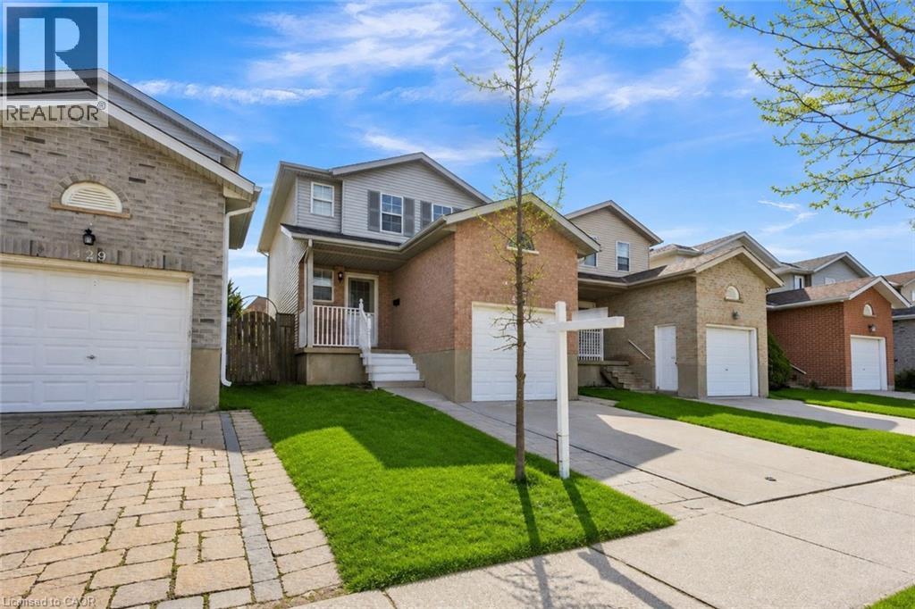 425 Erinbrook Drive, Kitchener, Ontario  N2E 3S4 - Photo 2 - 40824154