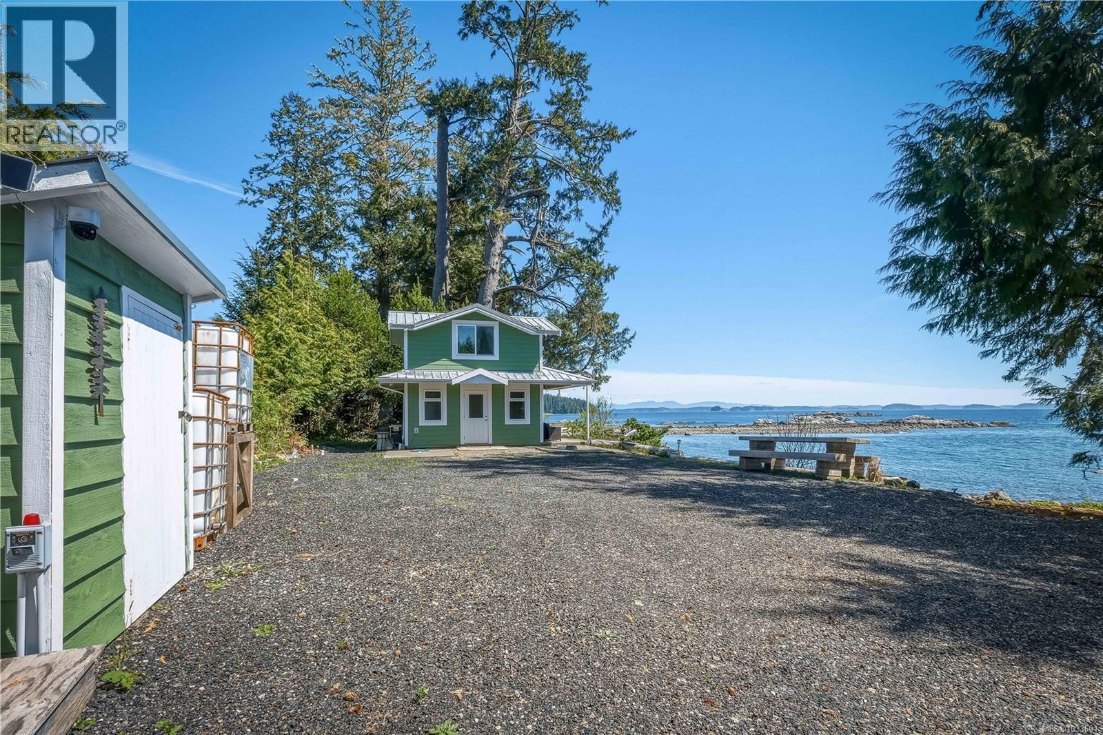 1006 Seventh Ave, Ucluelet, British Columbia  V0R 3A0 - Photo 27 - 1033601
