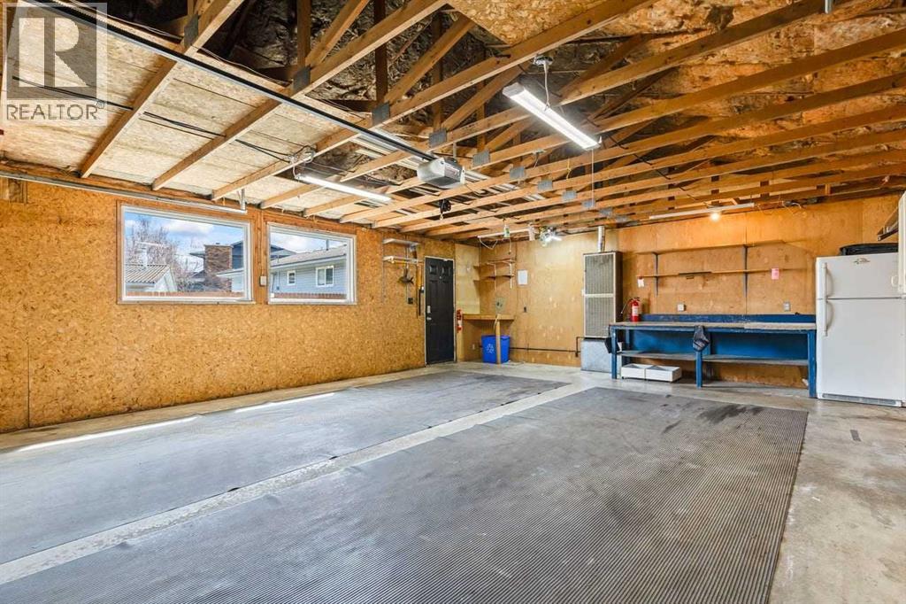 36 Lake Twintree Place Se, Calgary, Alberta  T2J 2X5 - Photo 37 - A2301243