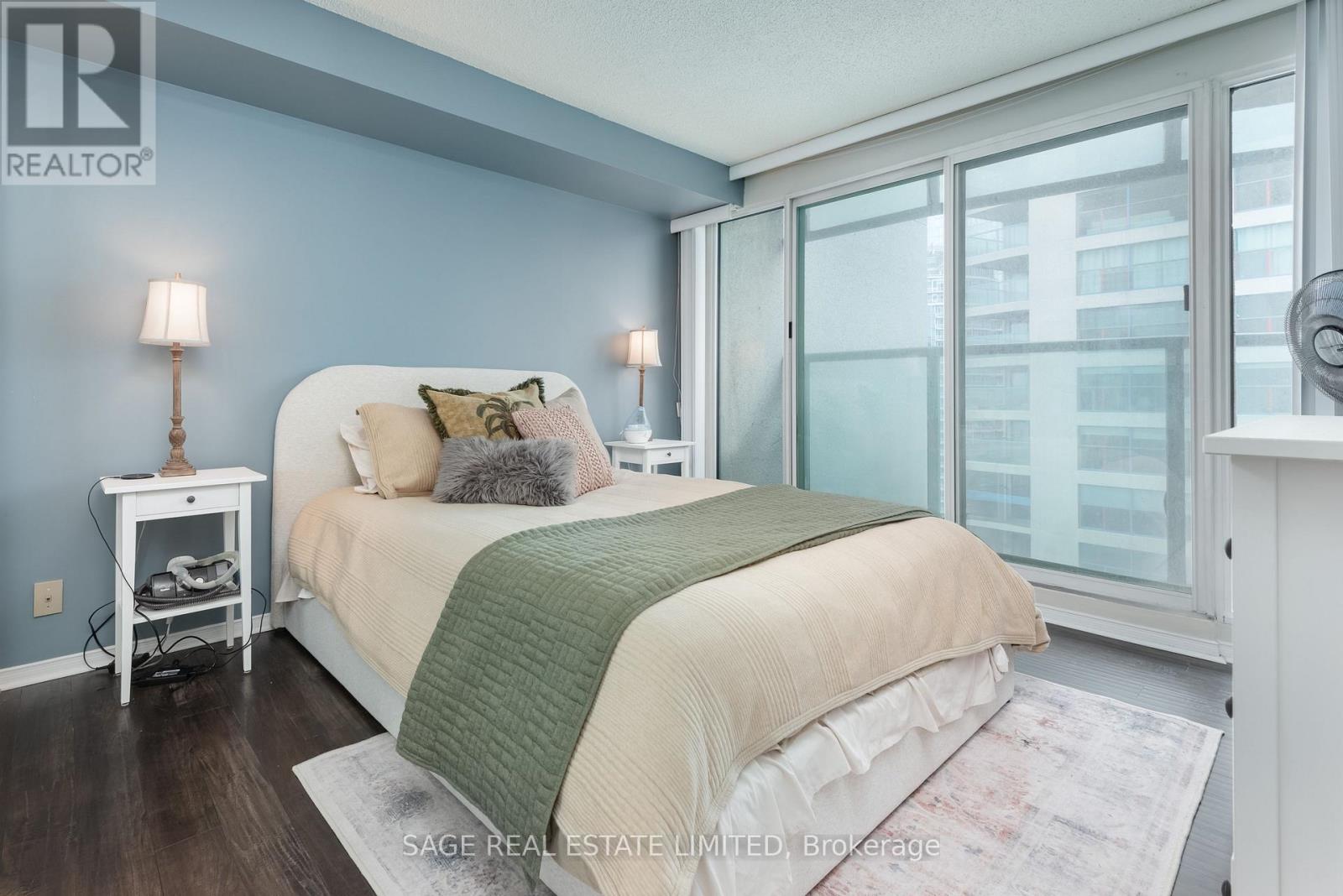 3101 - 99 Harbour Square, Toronto (Waterfront Communities), Ontario  M5J 2H2 - Photo 13 - C13085248