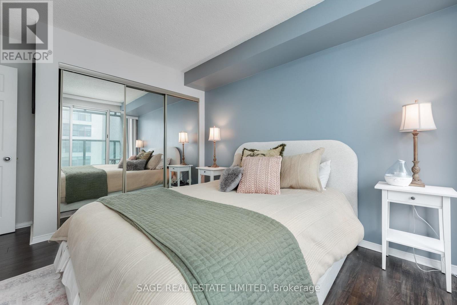 3101 - 99 Harbour Square, Toronto (Waterfront Communities), Ontario  M5J 2H2 - Photo 14 - C13085248