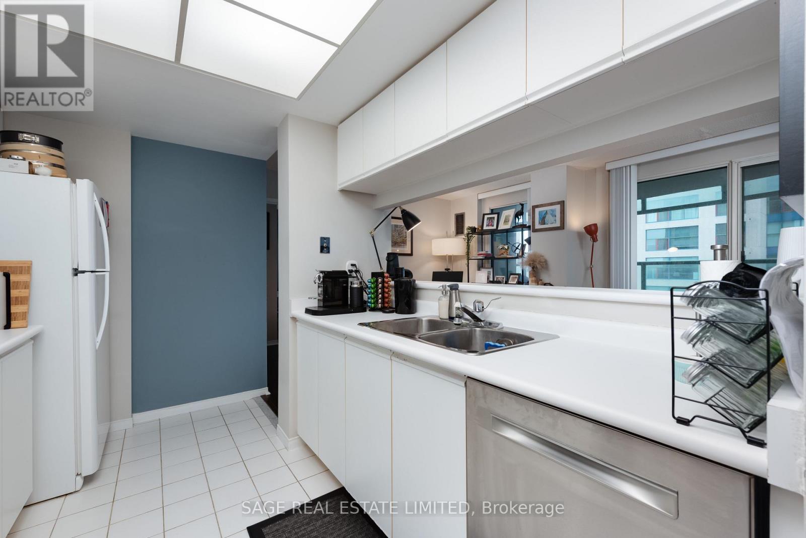 3101 - 99 Harbour Square, Toronto (Waterfront Communities), Ontario  M5J 2H2 - Photo 7 - C13085248