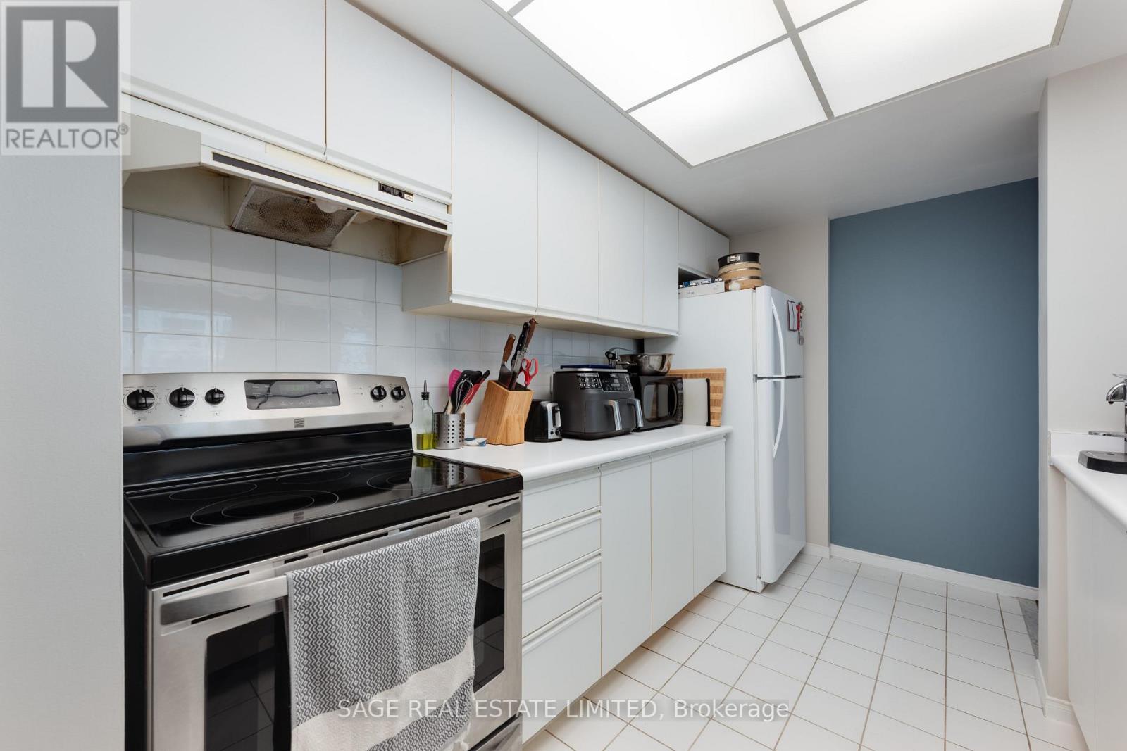 3101 - 99 Harbour Square, Toronto (Waterfront Communities), Ontario  M5J 2H2 - Photo 9 - C13085248