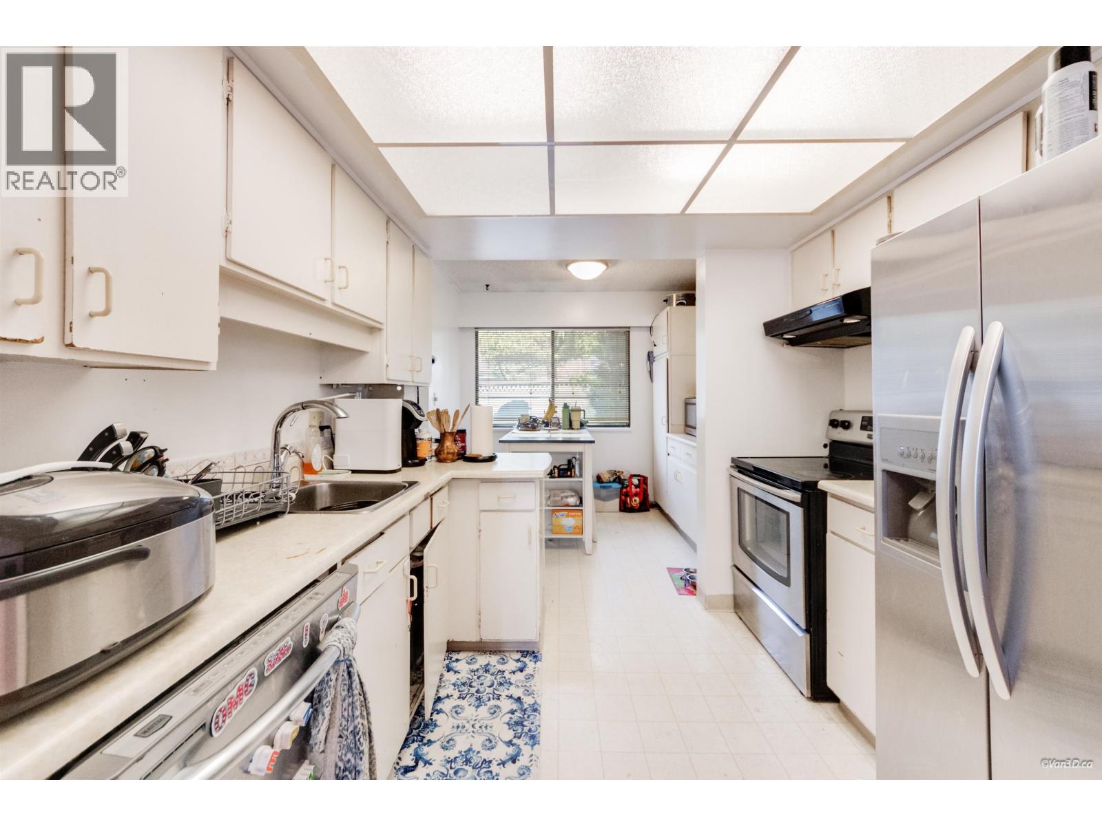 6884 Bromley Court, Burnaby, British Columbia  V5B 4R4 - Photo 11 - R3118915