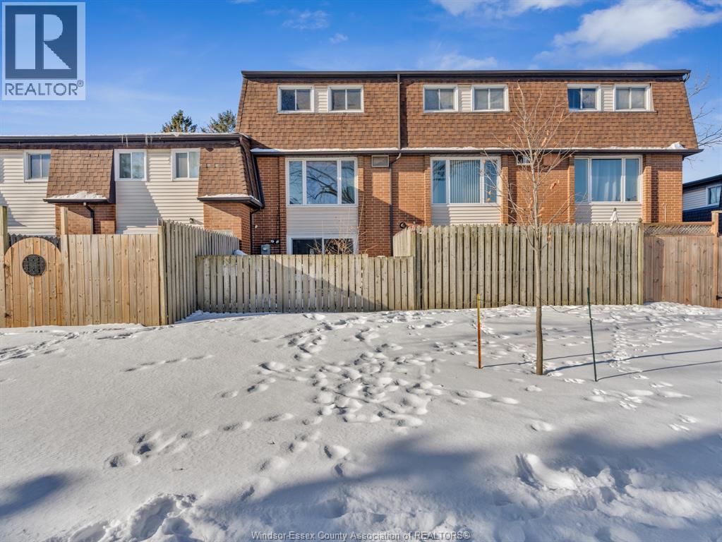 6312 Thornberry, Windsor, Ontario  N8T 3A2 - Photo 8 - 26010114