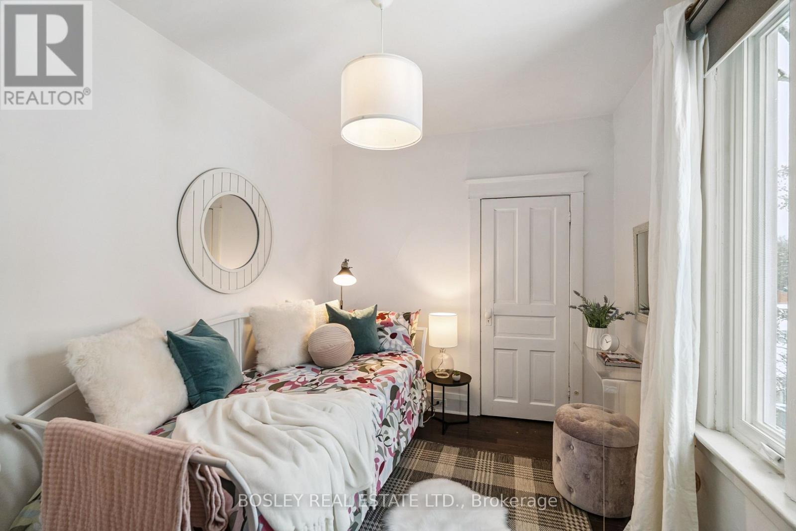 231 Chisholm Avenue, Toronto, Ontario  M4C 4V9 - Photo 17 - E13085304