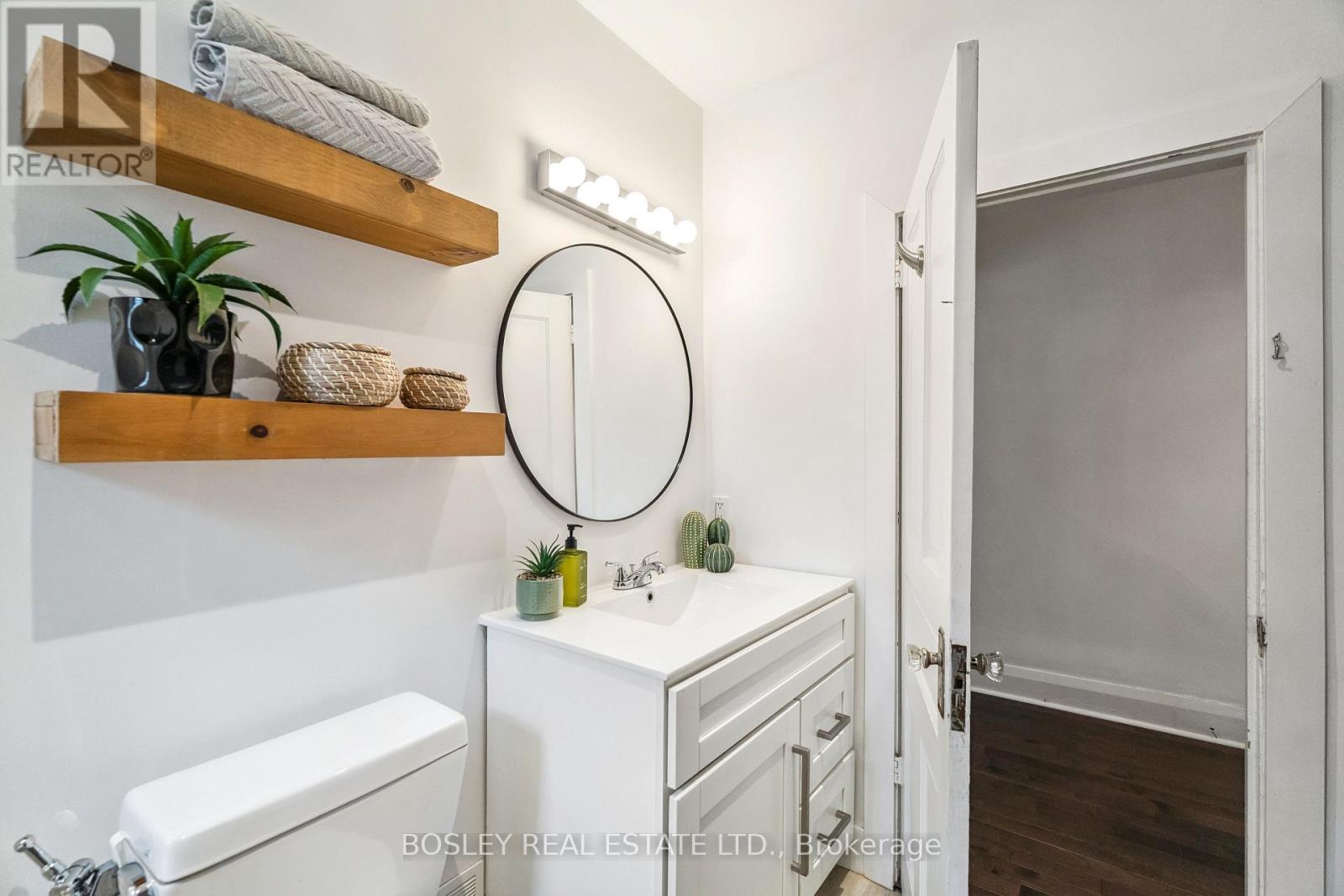 231 Chisholm Avenue, Toronto, Ontario  M4C 4V9 - Photo 18 - E13085304