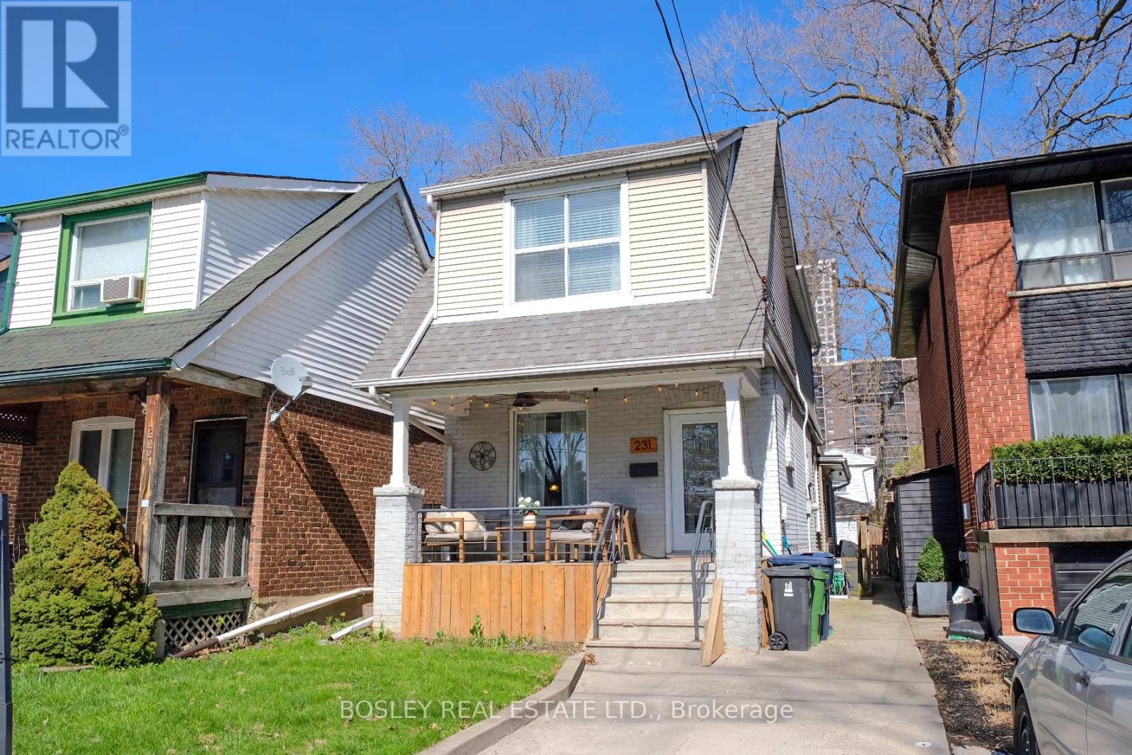 231 Chisholm Avenue, Toronto, Ontario  M4C 4V9 - Photo 2 - E13085304