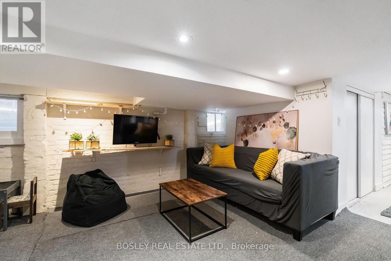 231 Chisholm Avenue, Toronto, Ontario  M4C 4V9 - Photo 21 - E13085304