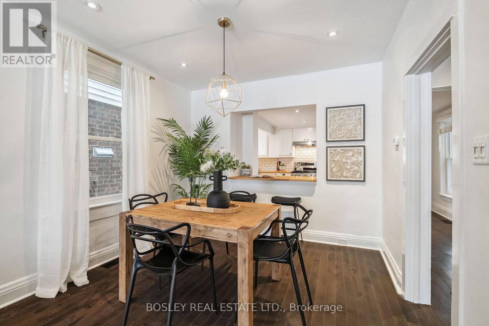 231 Chisholm Avenue, Toronto, Ontario  M4C 4V9 - Photo 5 - E13085304